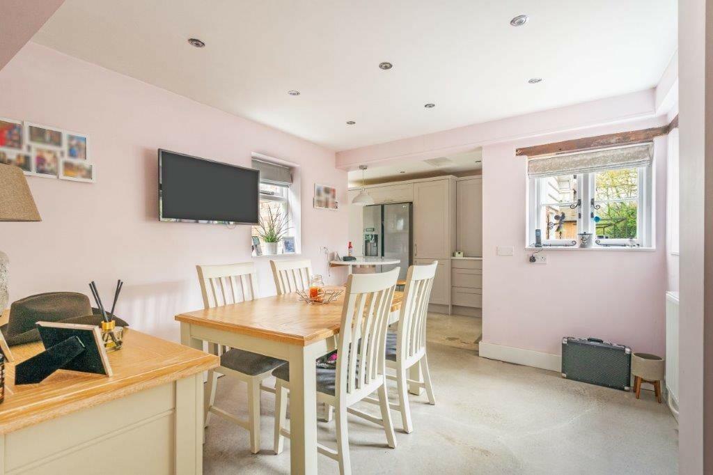 Breakfast room