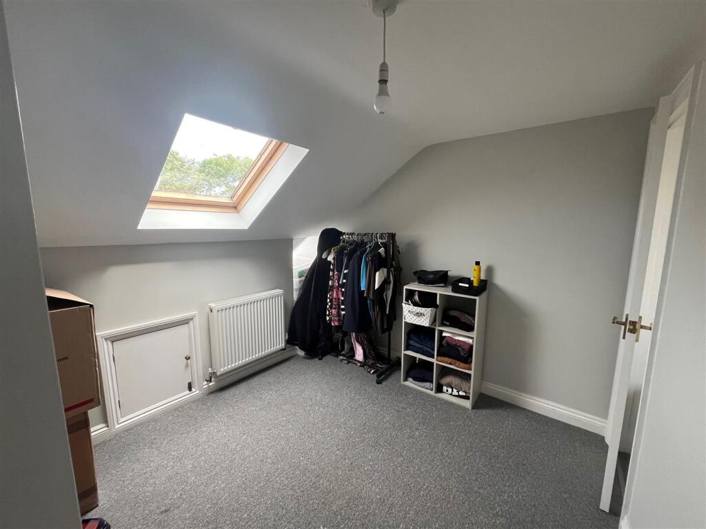 Bedroom 2.jpg
