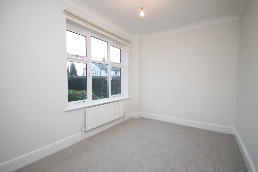 Bedroom.JPG