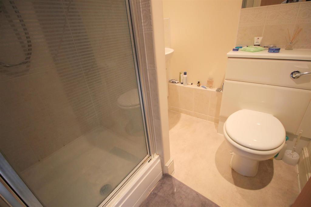 Master ensuite