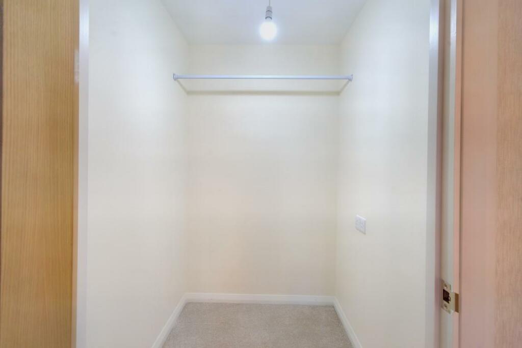 8541170-interior06 (Medium).JPG