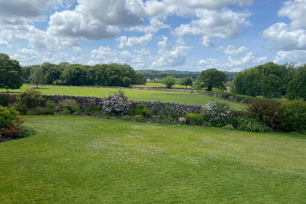 Garden and countr...