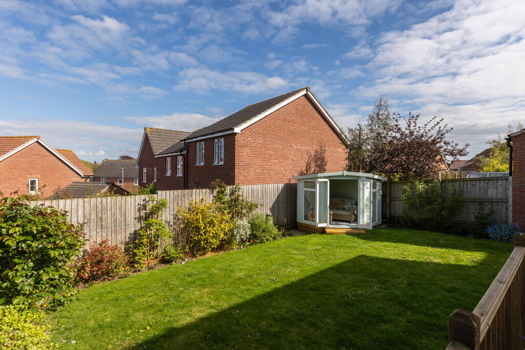 Headland Rise 16 External-5