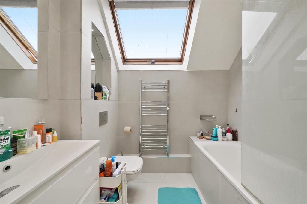 Aldershot Road (7).jpg