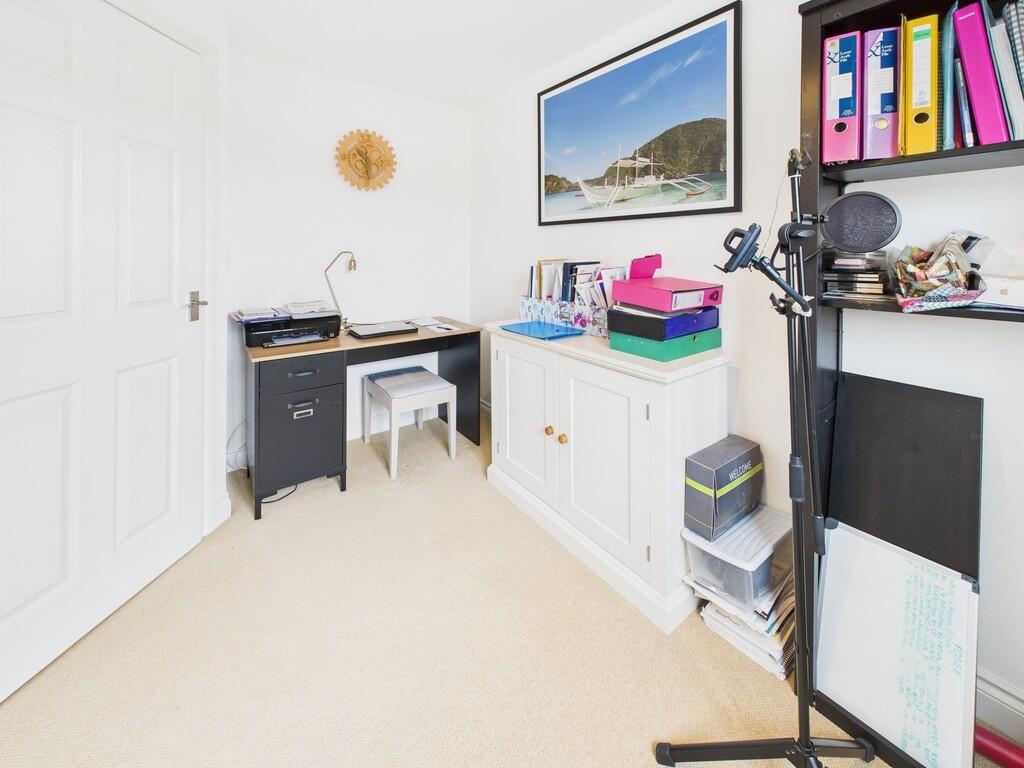 CAM02089G0-PR0429...