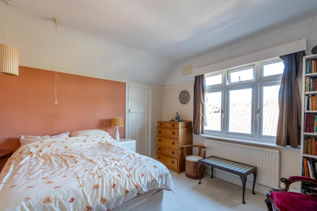 Bedroom 2.jpg