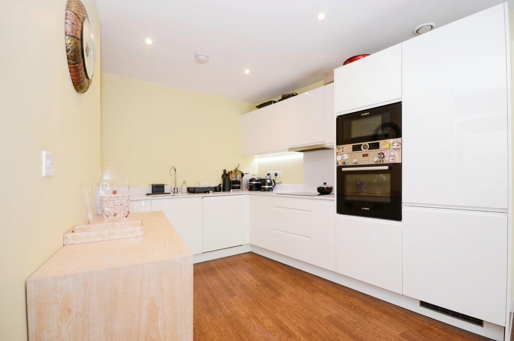 Davidson Frost-Wellings, DFW, Royal Court, Kitchen