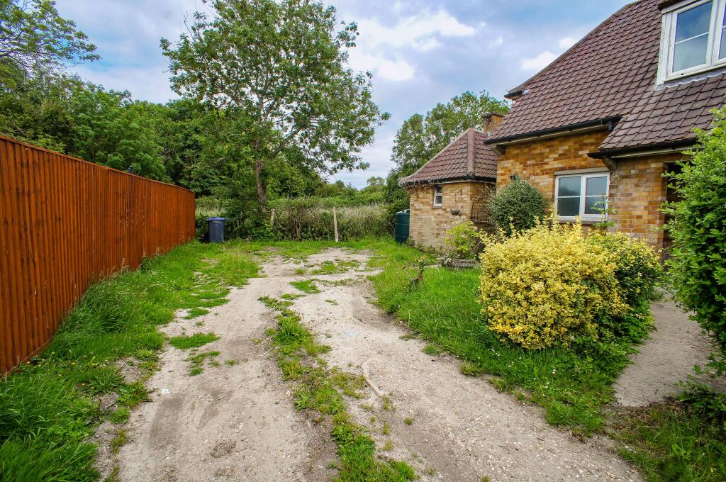 39 Clyffe Pypard, Clyffe Pypard, Nr Royal Wootton Bassett, SN4 7PY