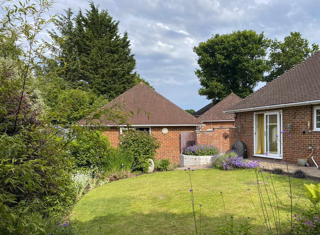 TNo14Garden-10 (0...