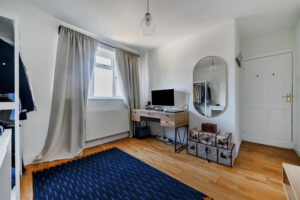 26-6822264d7b274-1290452-ARW-26 .jpg