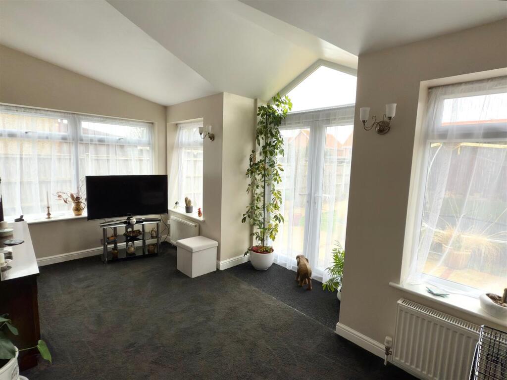 Garden Room.jpg