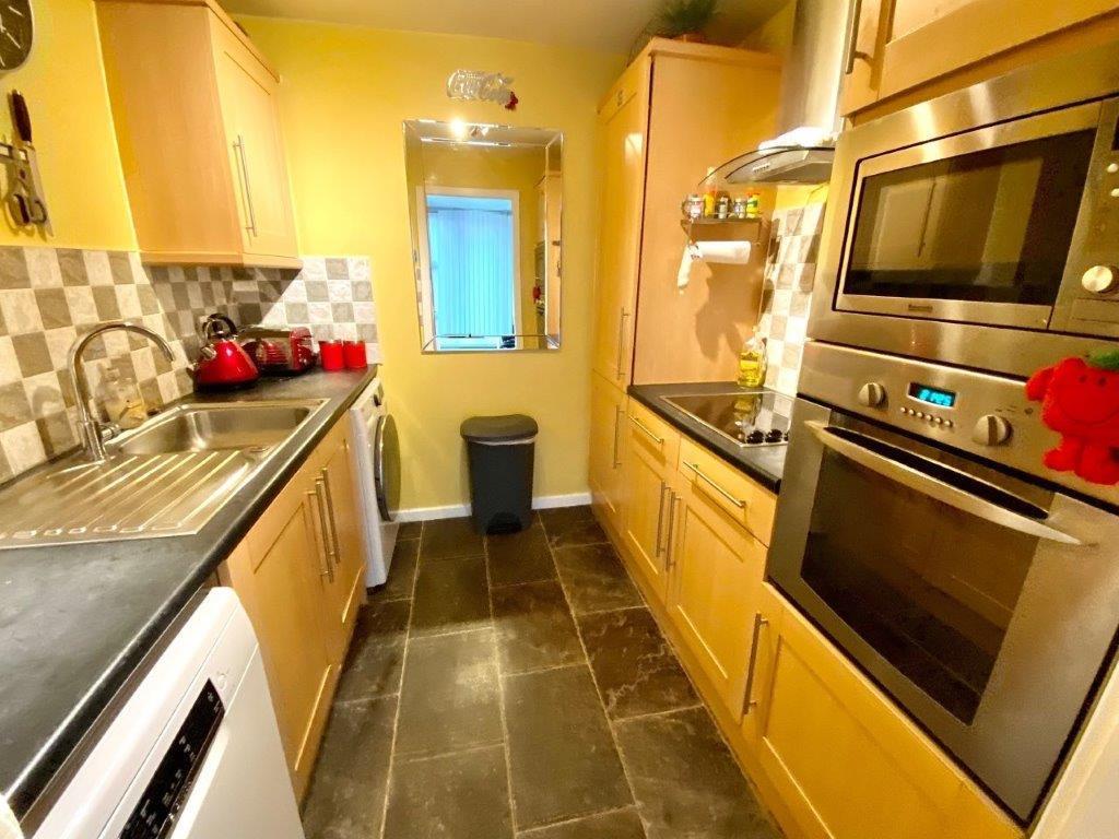 the pinnacle 2 kitchen.jpg