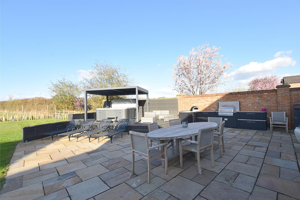 PATIO &amp; KITCHEN AREAS