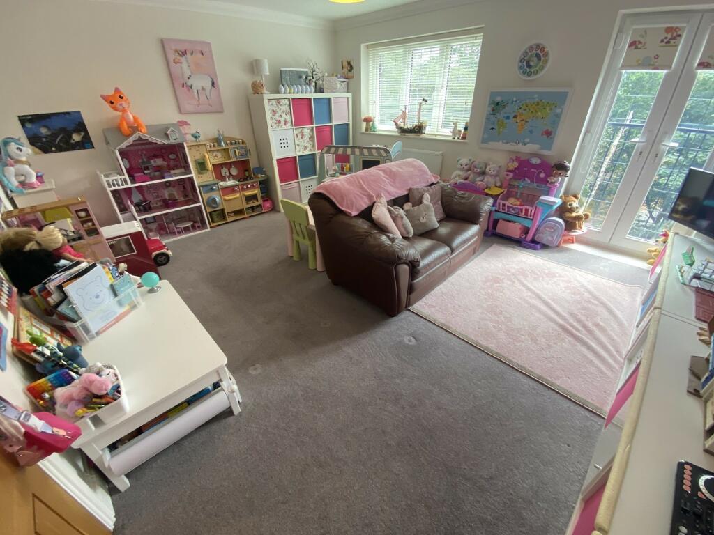 Reception Room/Bedroom