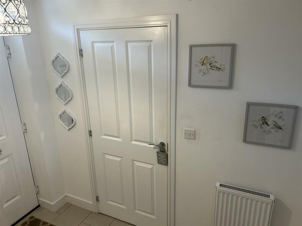ENTRANCE HALLWAY