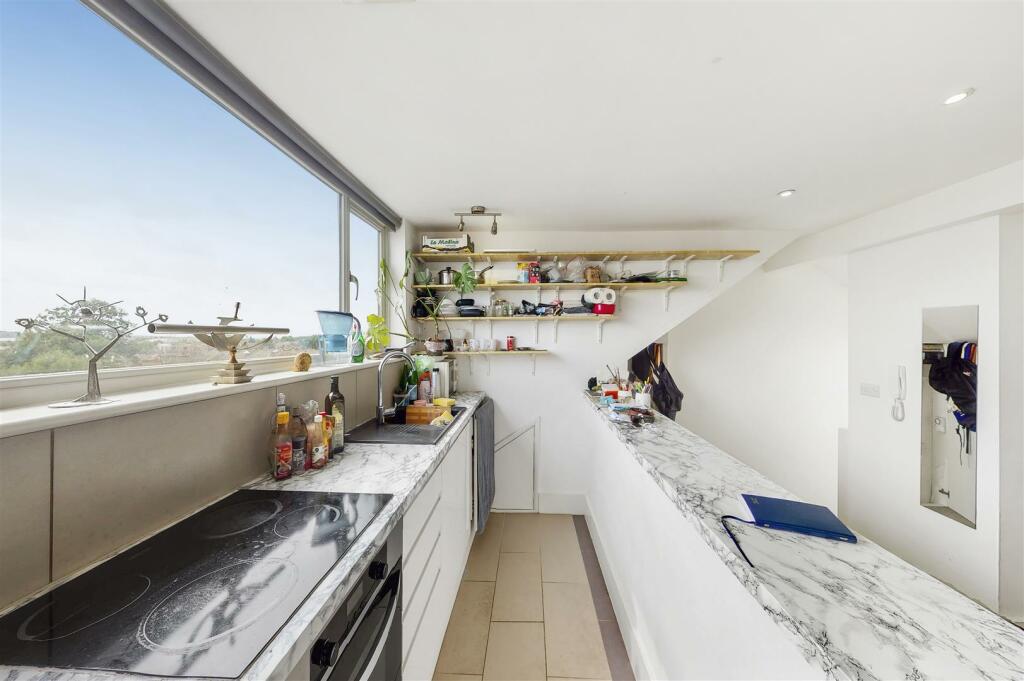 218e High Street - PkKJs5Eps9S1U106s1uG.jpg