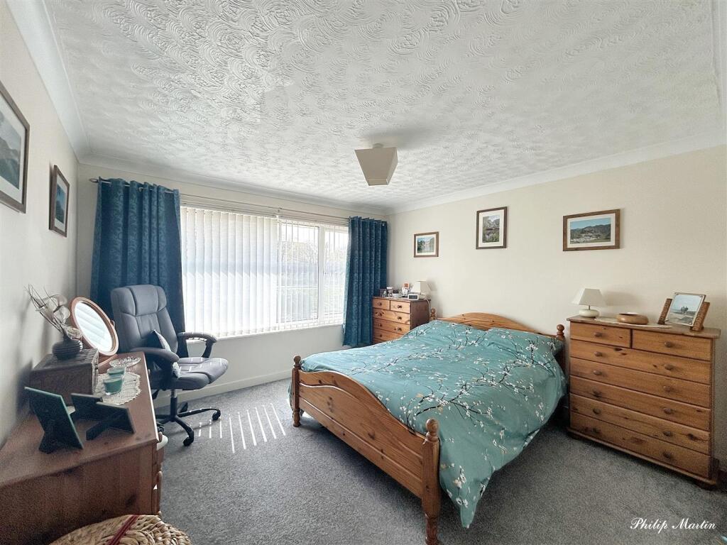 Master Bedroom.jpg