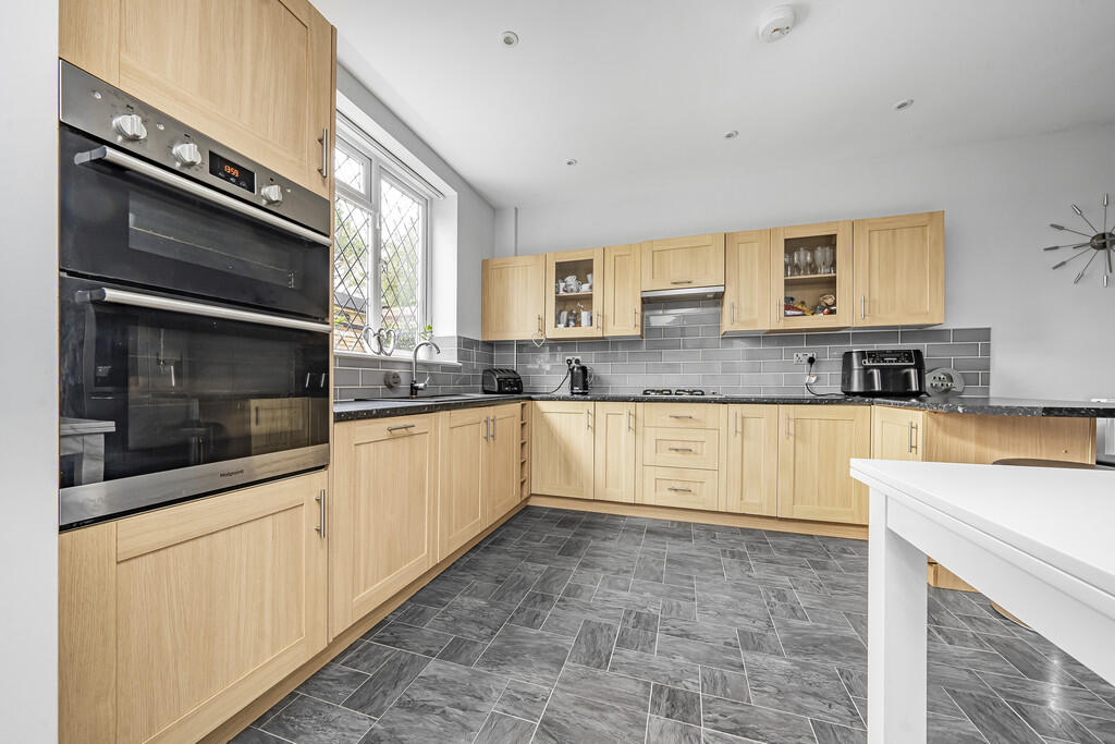 Photo Oct 08 2025...