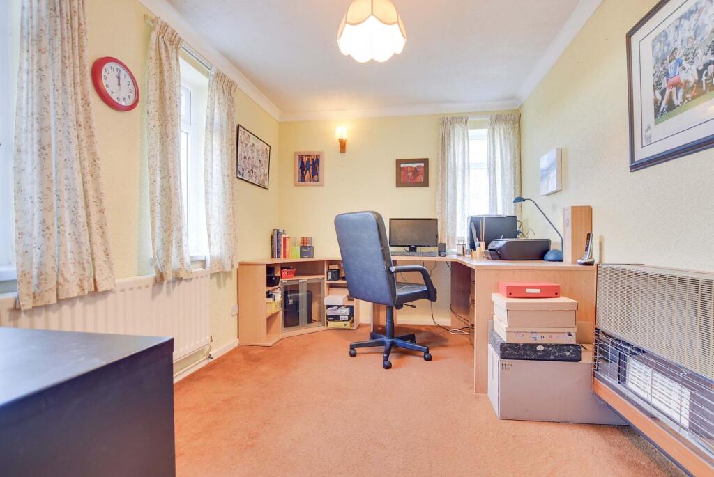 Home Office/Fourth Bedroom