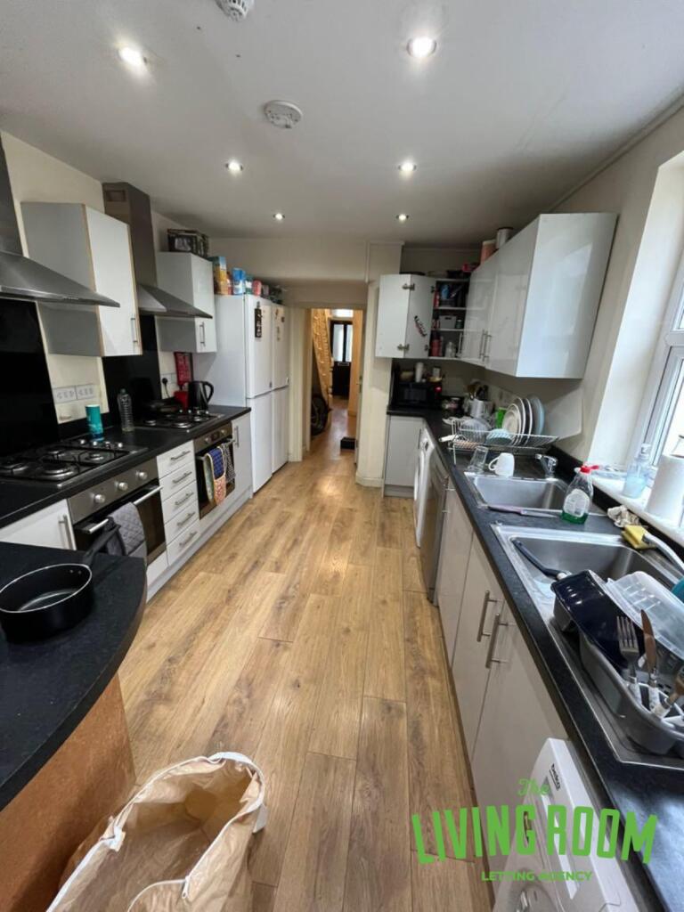 Kitchen 1