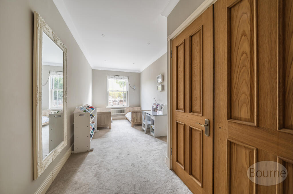 f904b909-2af1-4d9...