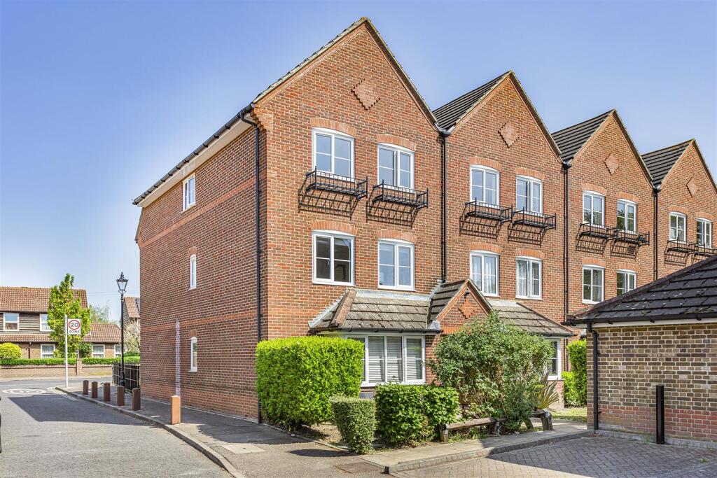 FOH Langridge Mews.JPG