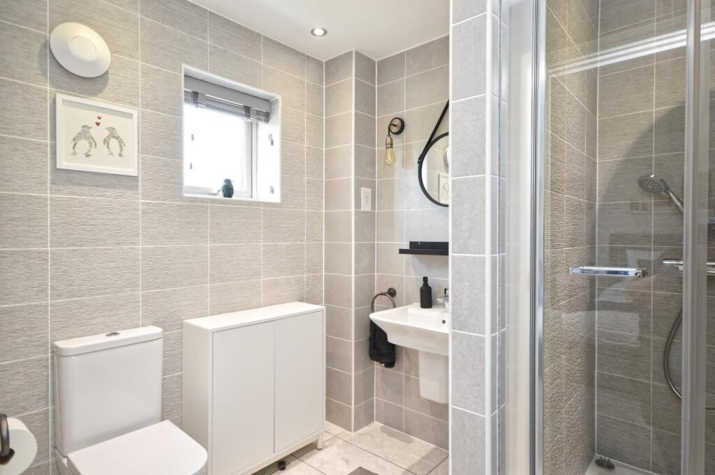 En Suite Shower Room