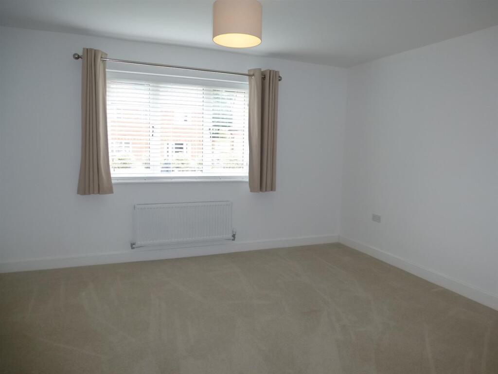 Bedroom 2.JPG