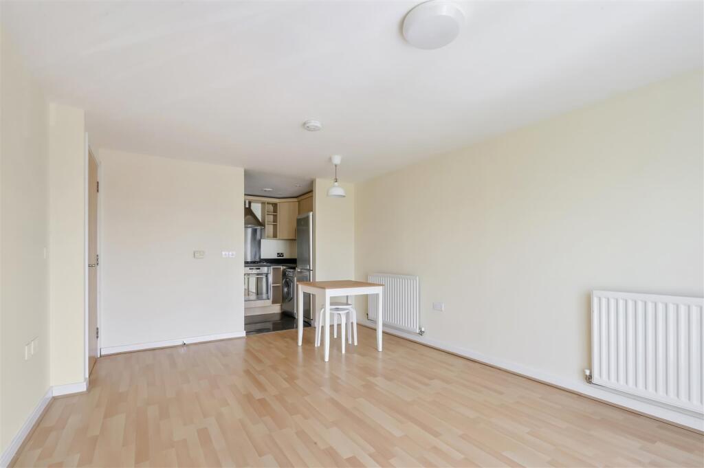 ELSTEAD HOUSE (10).jpg