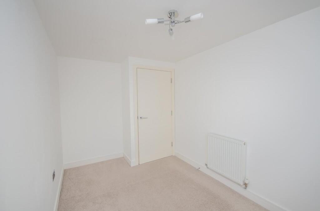 Bedroom two pic 2.jpg