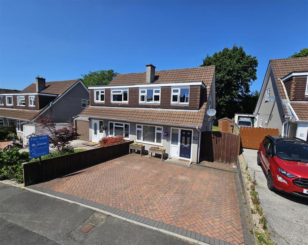 Front and Driveway.jpg