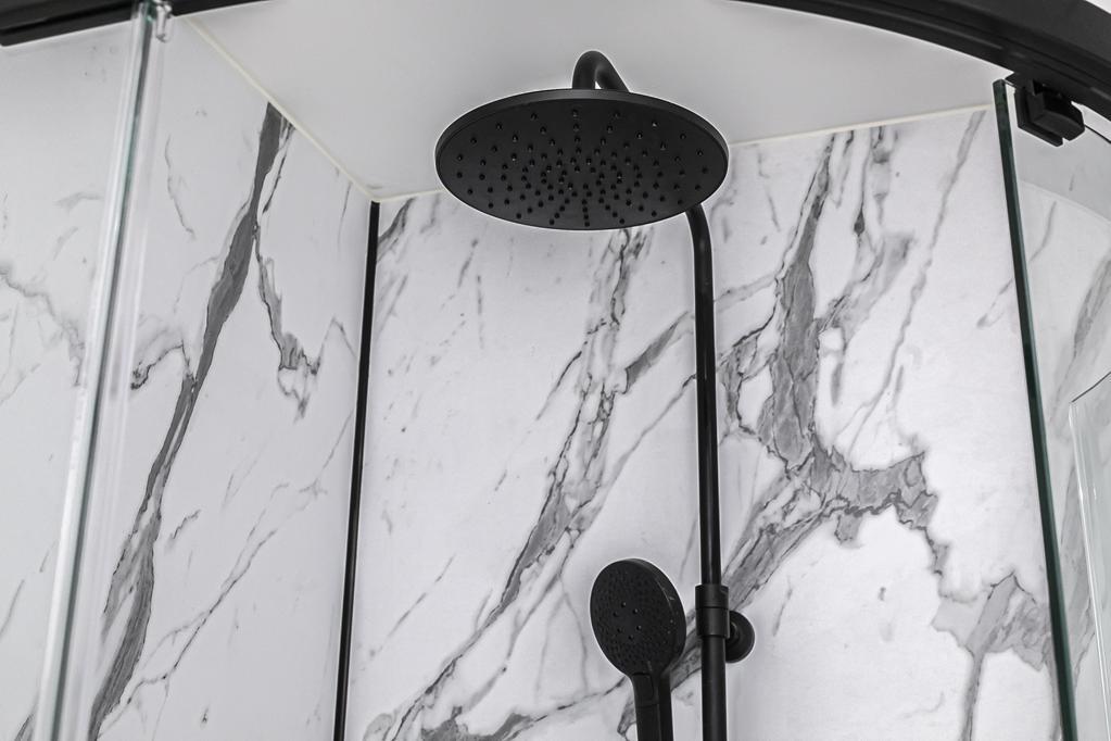 BATHROOM DETAIL