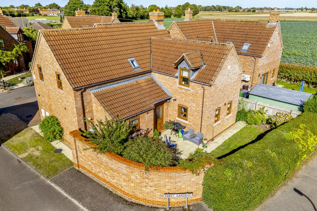 6 Abbey Gardens (Swineshead)-2