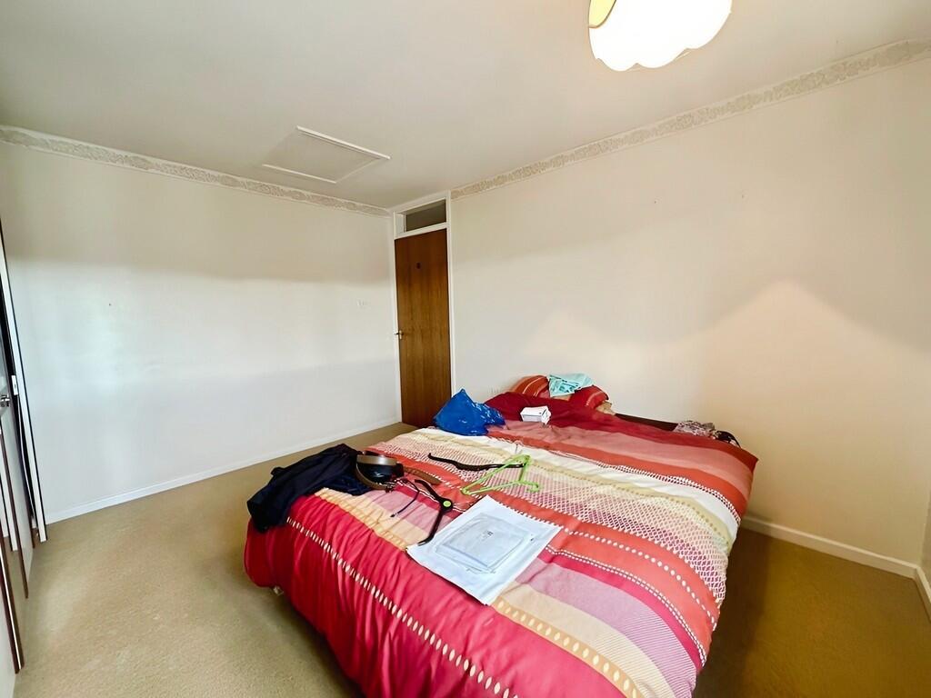 2a80cb62-BEDROOM ...