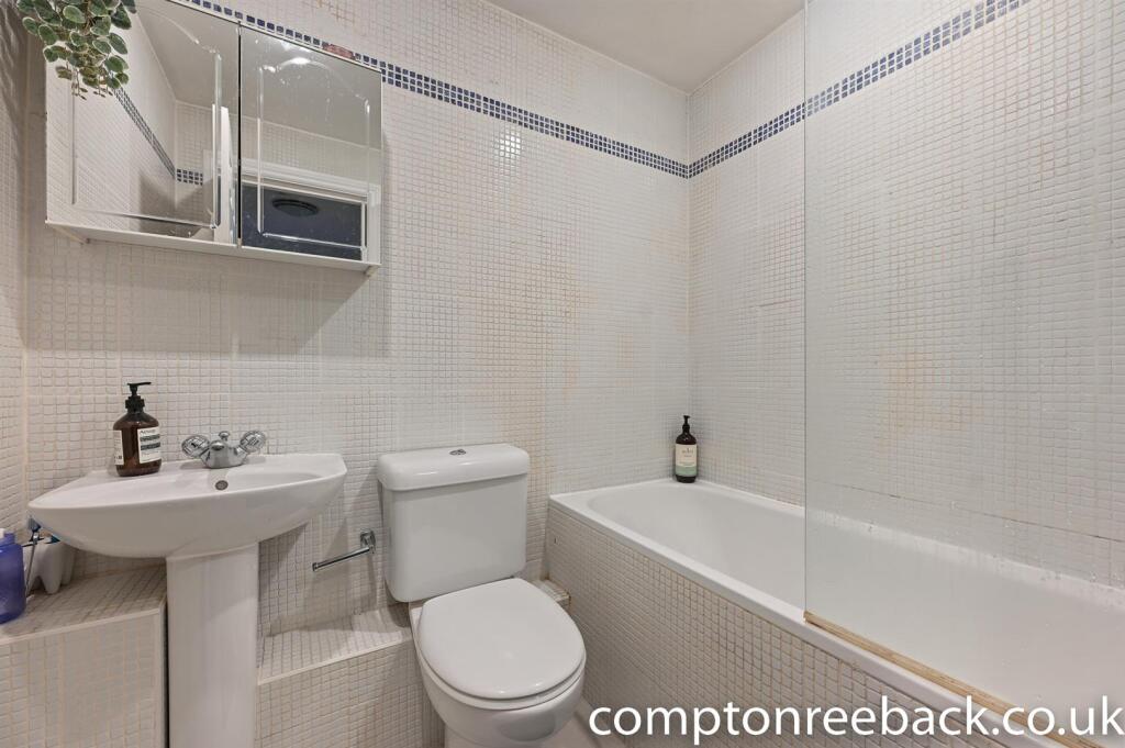 Sutherland Avenue - Bathroom3 (1).jpg