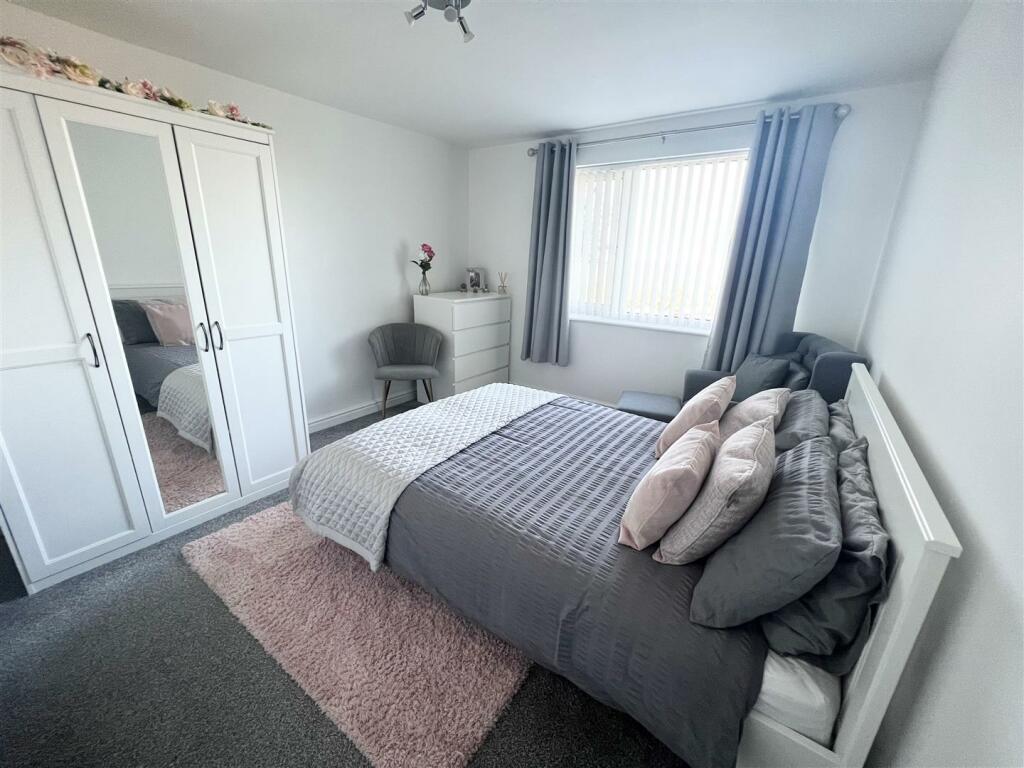 new bedroom.jpg