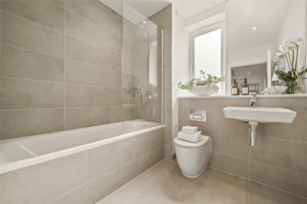 Topsham Road, Exeter, Devon