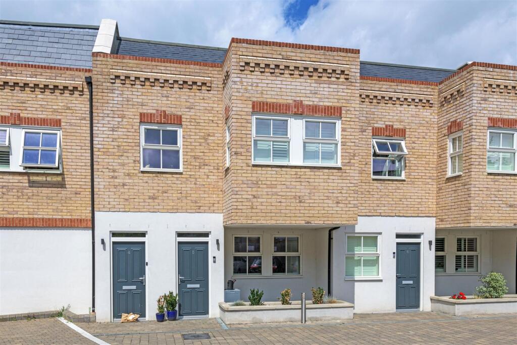 Brookfield Mews, London