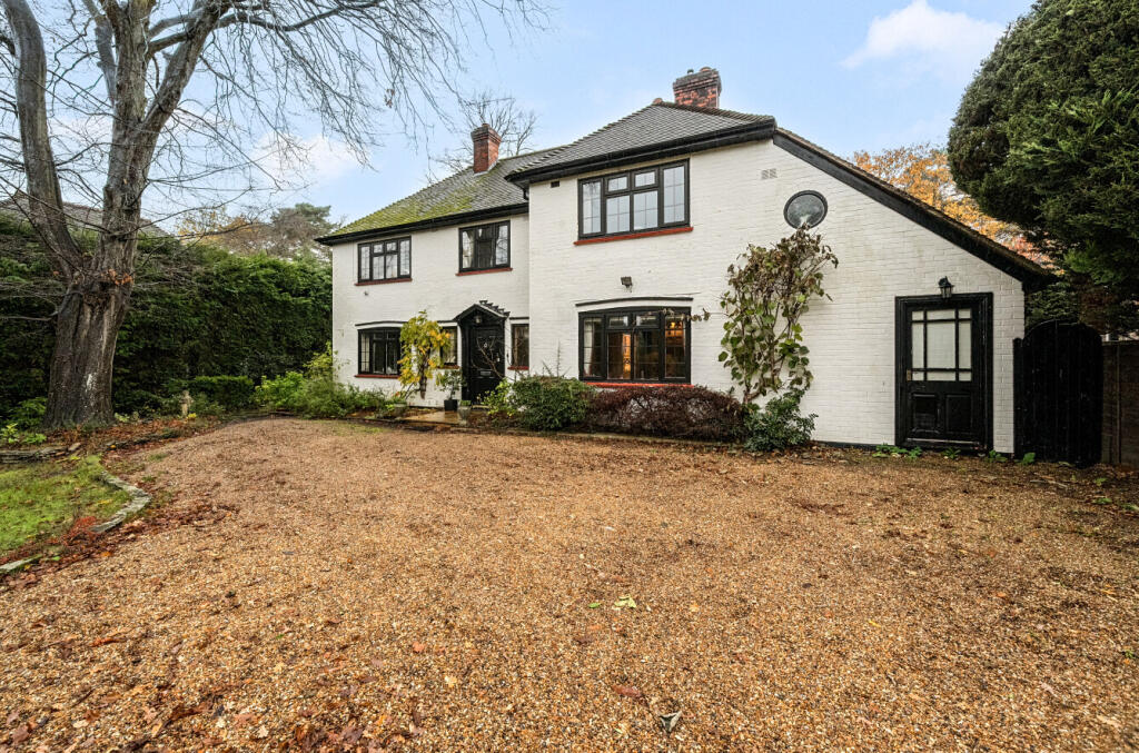 1385762-4-692da31...