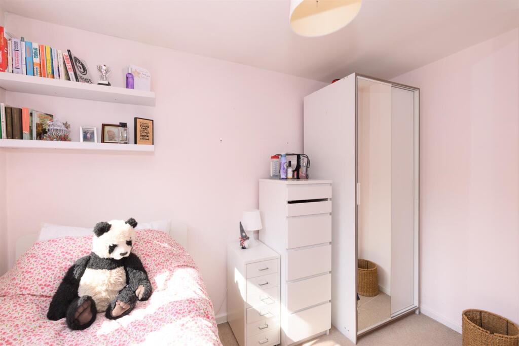 BEDROOM 3