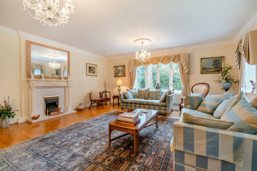 8631941-interior08.jpg