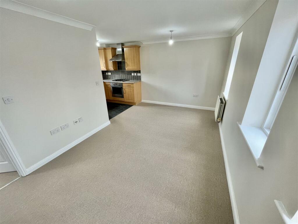 Lounge Aspect 3.jpg