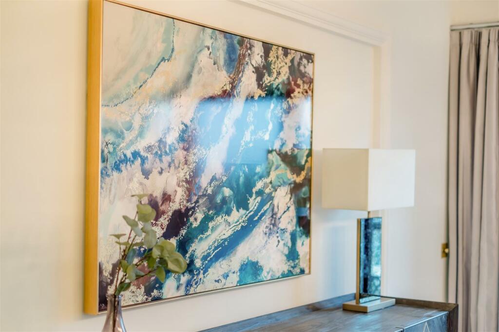 8447041-interior47.jpg
