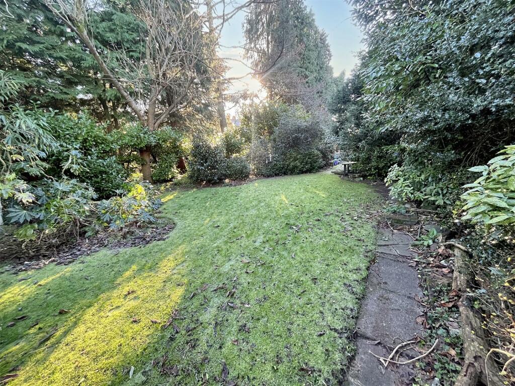 Gardens Aspect 8