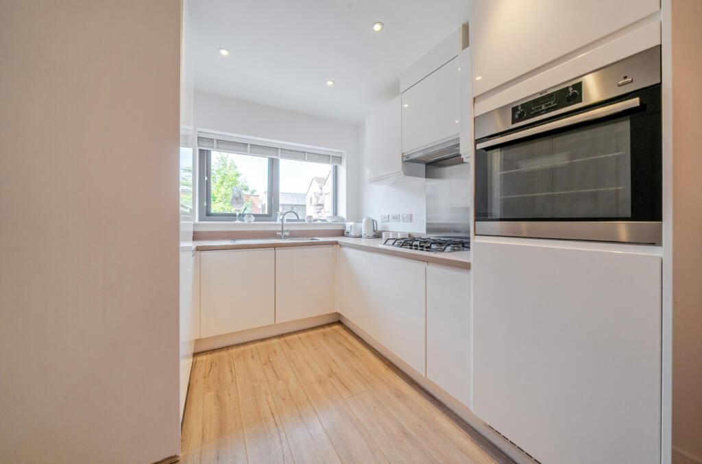 1316519-19-6863b2...