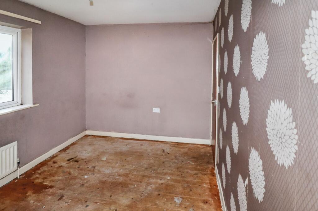 4 Hebble Brook Close, Mixenden, Halifax, HX2 8UJ