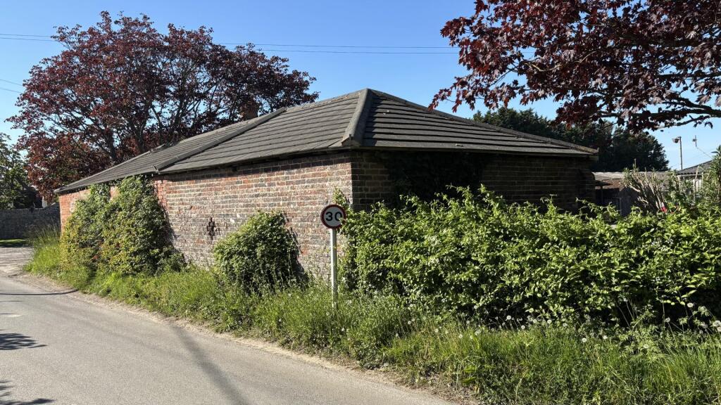 Cart Shed (2).jpg