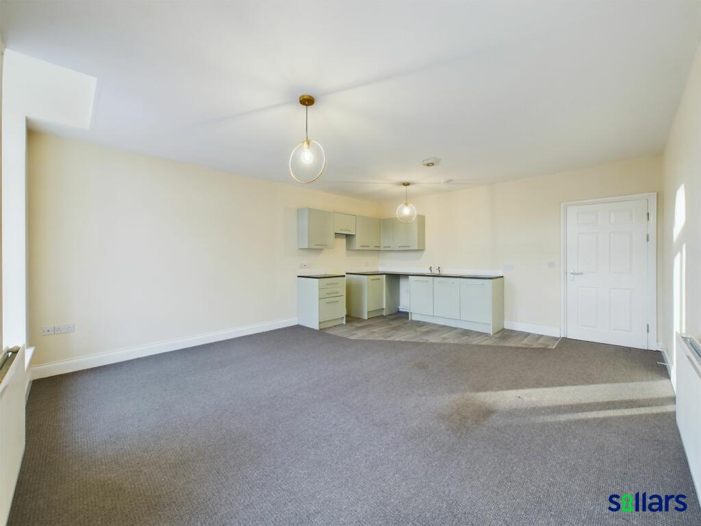 Living Room/Kitchen