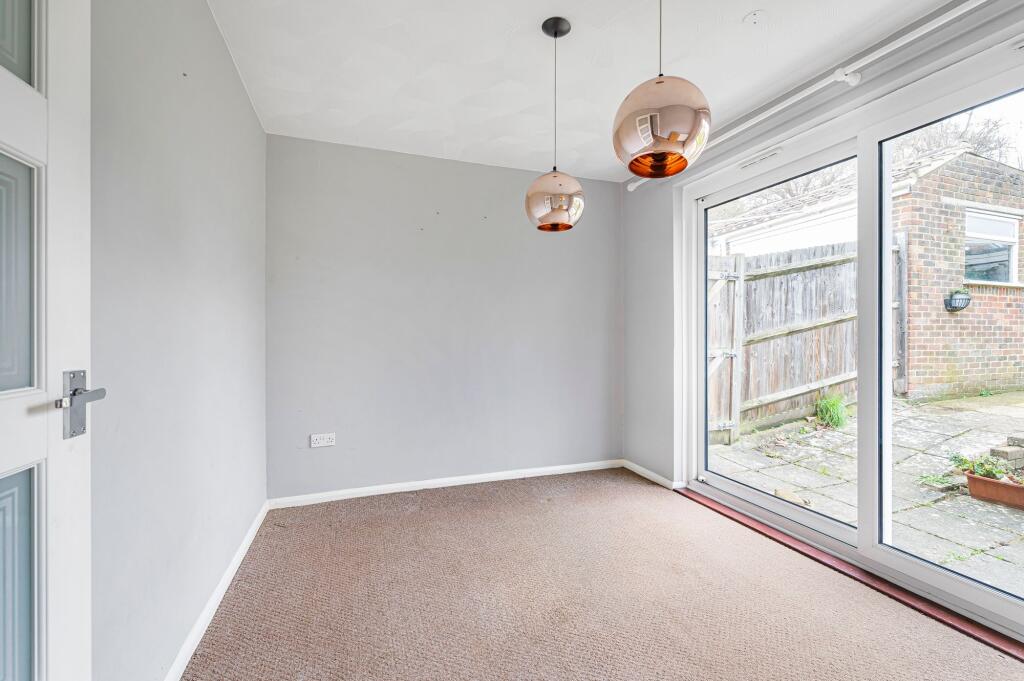 Bedroom 3 / Dining room