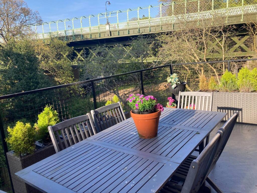 328a8f7f-165d-4c6a-8eb2-a1edf87200d4